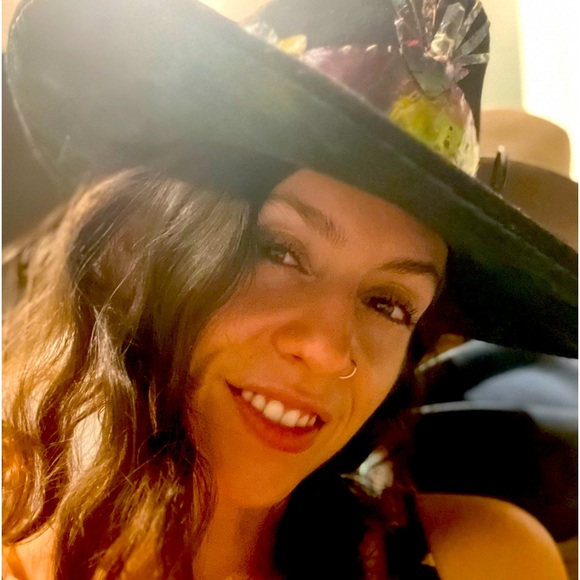 Meet your Posher, Rhapsi💃🏻 - Picture 6 of 6